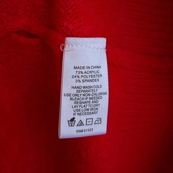 🆕♥️ CeCe Red Heart Graphic Knit Sweater Oversized Valentine Cozy Pullover Size L - Picture 15 of 15
